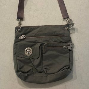 BAGGALLINI Crossbody Shoulder Messenger Bag